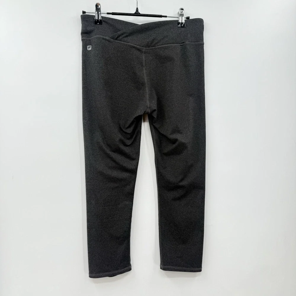 Fabletics Crop Capri‎ Leggings Athletic Women's Size M Grey